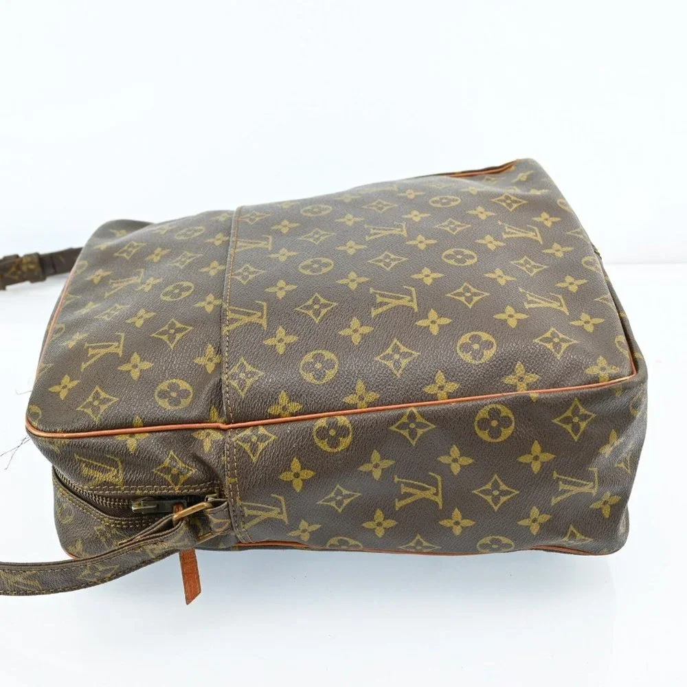 Auth Louis Vuitton Marceau Crossbody #47064L25B - Picture 4 of 15